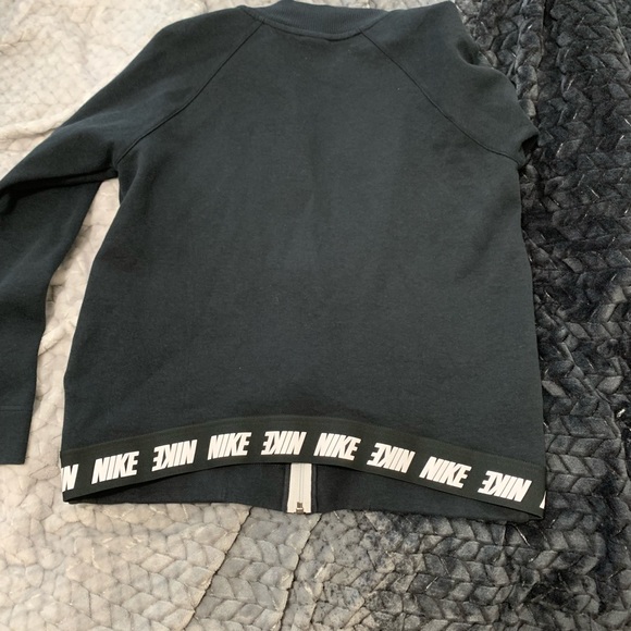 Nike Jacket - Picture 4 of 4